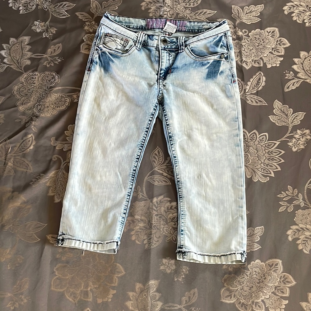 Hydraulic capris jeans